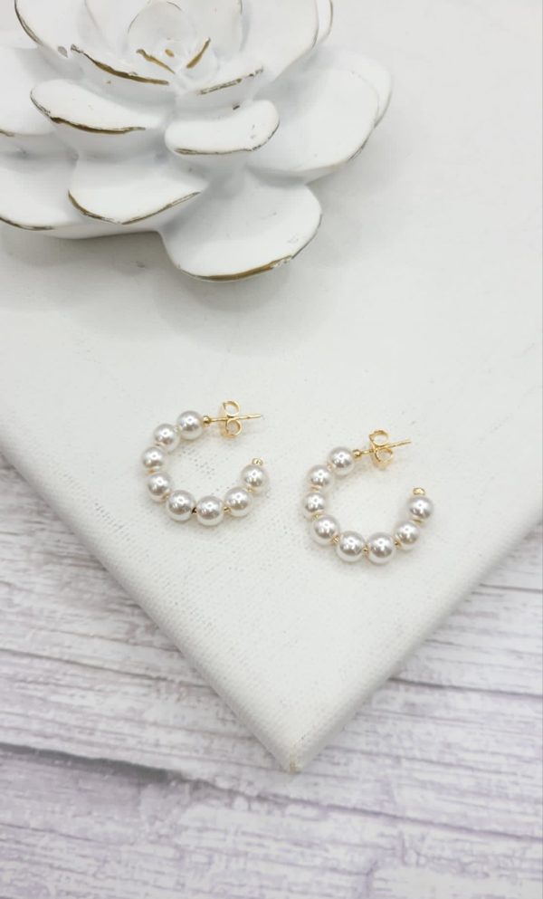 Aretes perla modelo luna