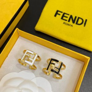 Anillo Fendi doble con esmaltado