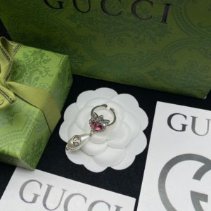 Anillo GG Princesa con Piedra Rosa