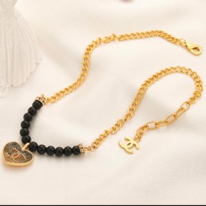 Collar CC en corazón Gold