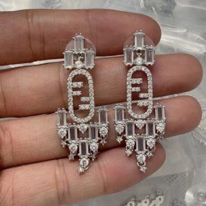 Aretes modelo Fendi Princesa